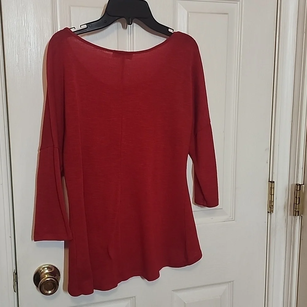 SOULMATES RED 3/4 LENGTH SLEEVE TOP SZ S